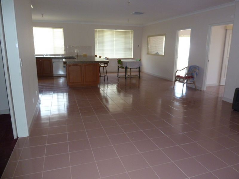 227 Warton Road, Thornlie WA 6108