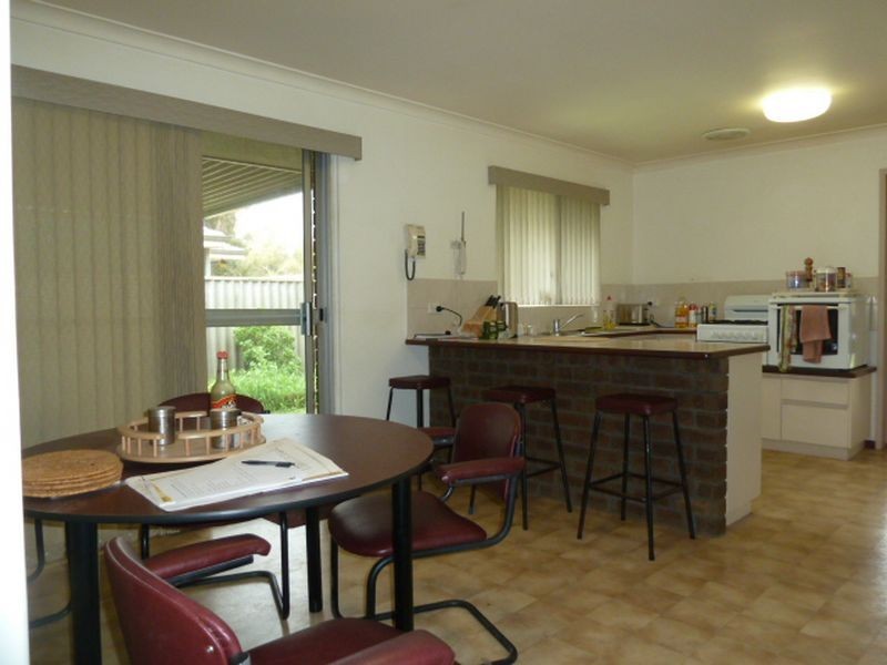 62 Sussex Road, Forrestfield WA 6058