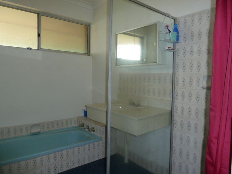 62 Sussex Road, Forrestfield WA 6058