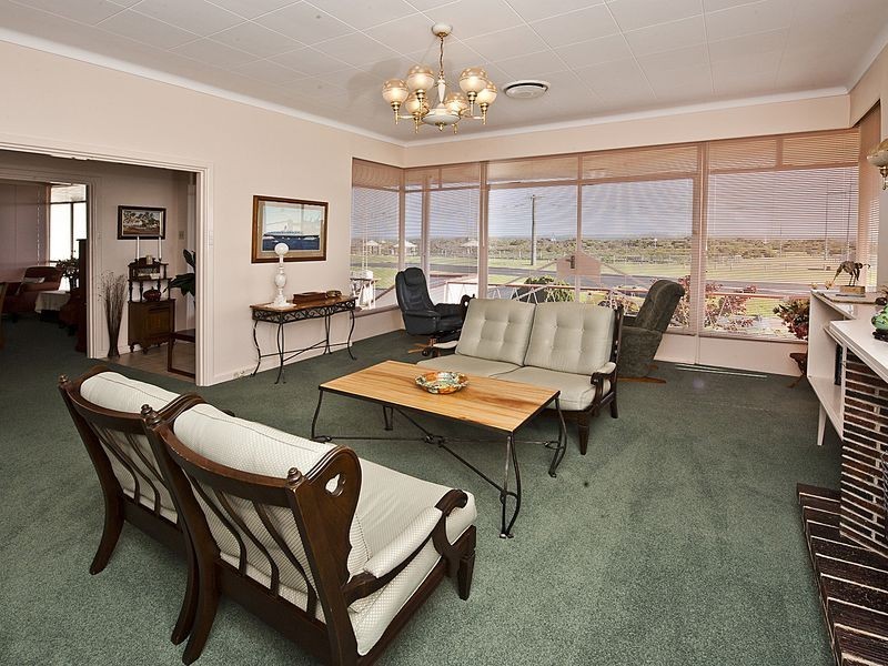 103 Rockingham Beach Road, Rockingham WA 6168