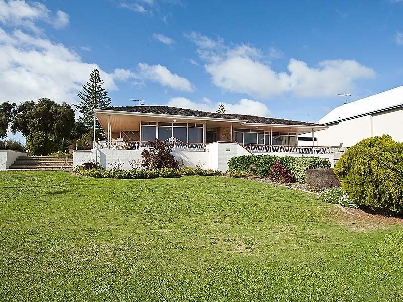103 Rockingham Beach Road, Rockingham WA 6168