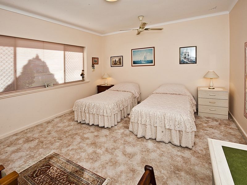 103 Rockingham Beach Road, Rockingham WA 6168