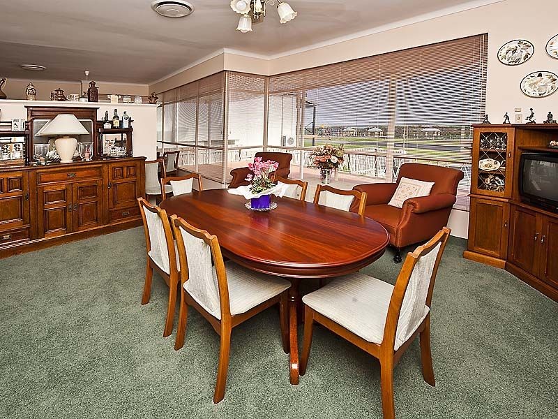 103 Rockingham Beach Road, Rockingham WA 6168