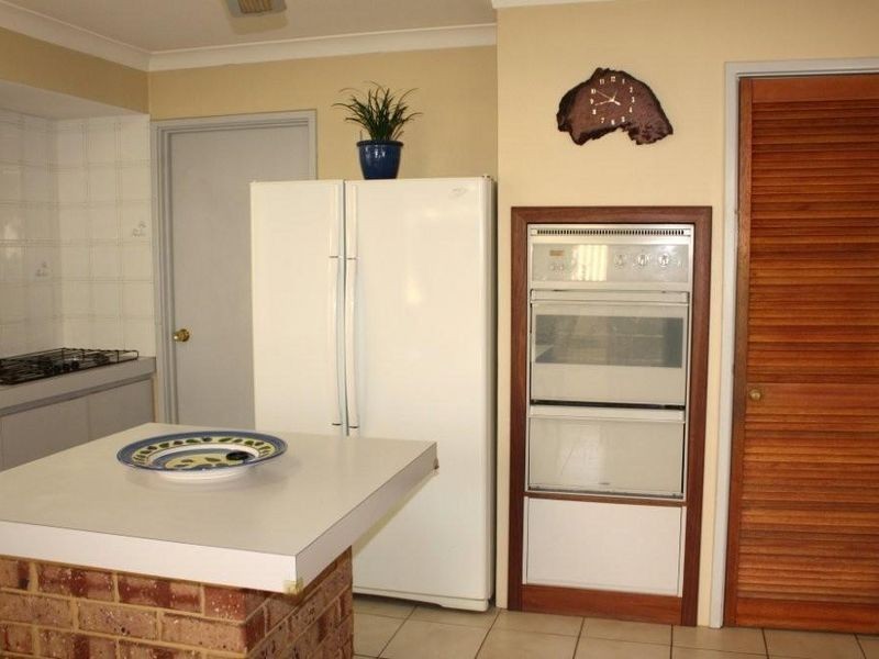 19 Bottlebrush Drive, Thornlie WA 6108