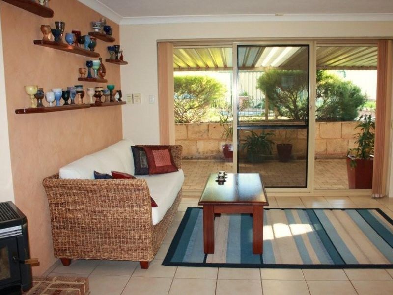 19 Bottlebrush Drive, Thornlie WA 6108