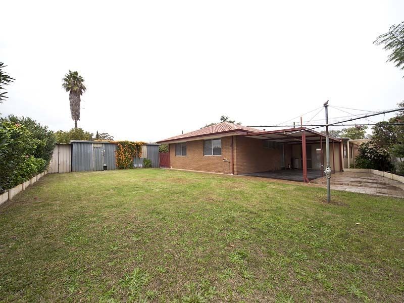 24 Griffith Way, Thornlie WA 6108