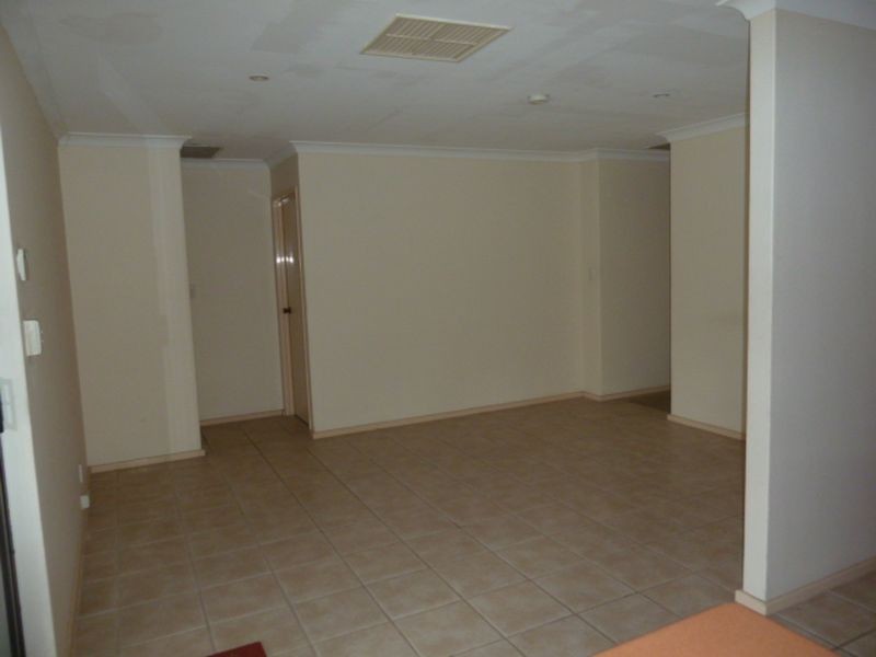 3 Camden Court, Thornlie WA 6108