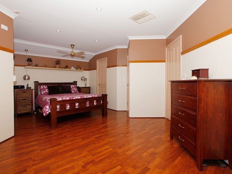 16 Songlark Place, Huntingdale WA 6110