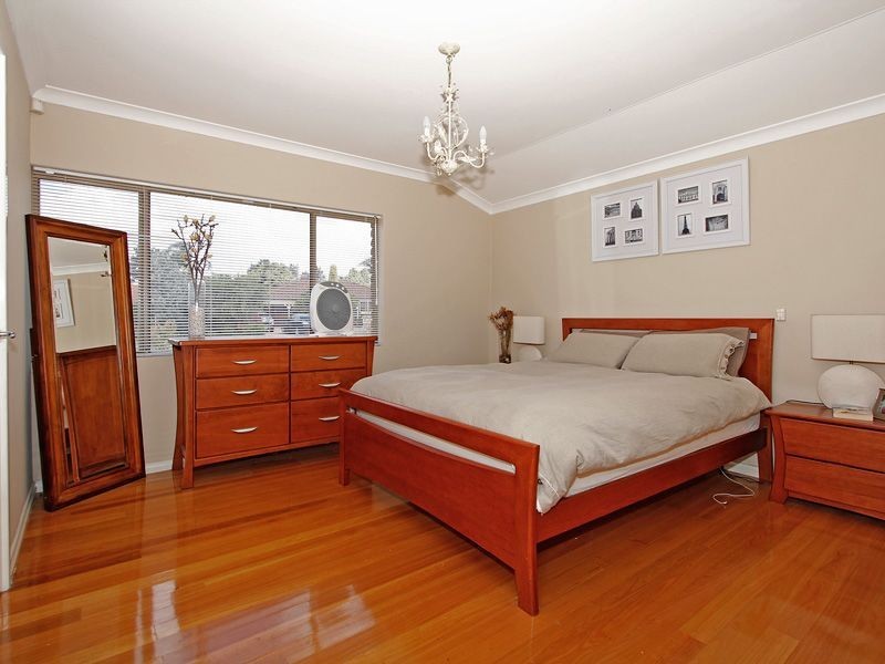 2 Challenger Drive, Thornlie WA 6108