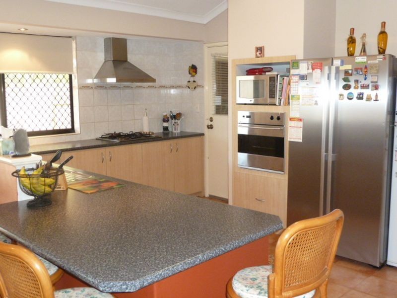 20 Brookside Square, Canning Vale WA 6155