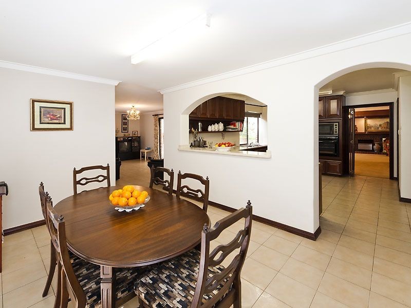 36 Ashley Drive, Kelmscott WA 6111