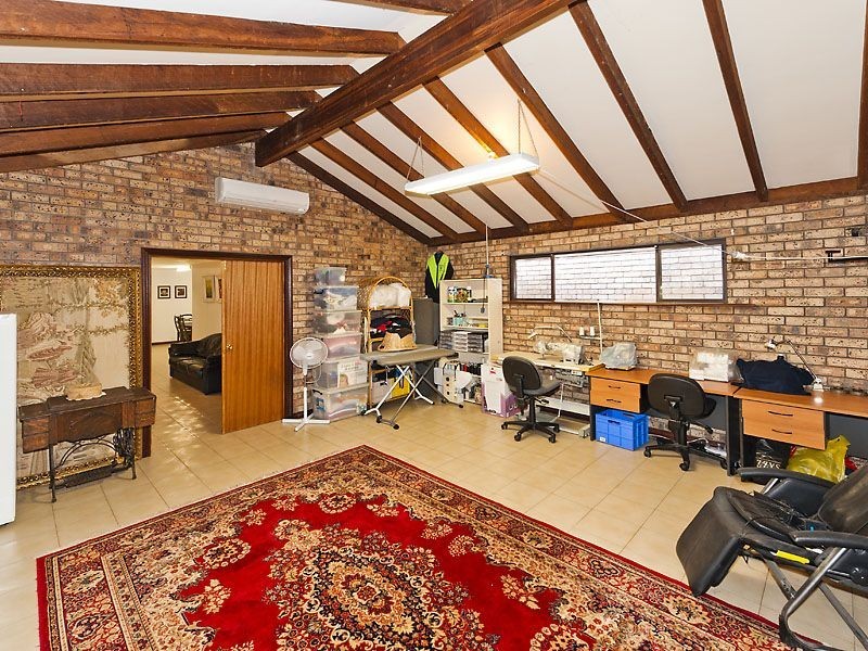 36 Ashley Drive, Kelmscott WA 6111