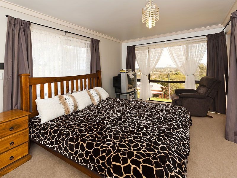 36 Ashley Drive, Kelmscott WA 6111