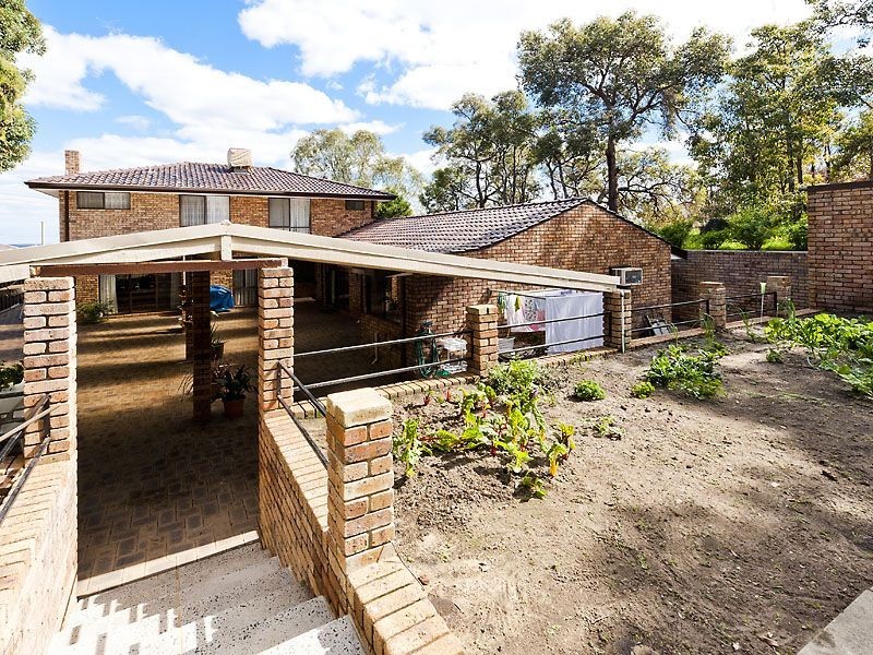36 Ashley Drive, Kelmscott WA 6111