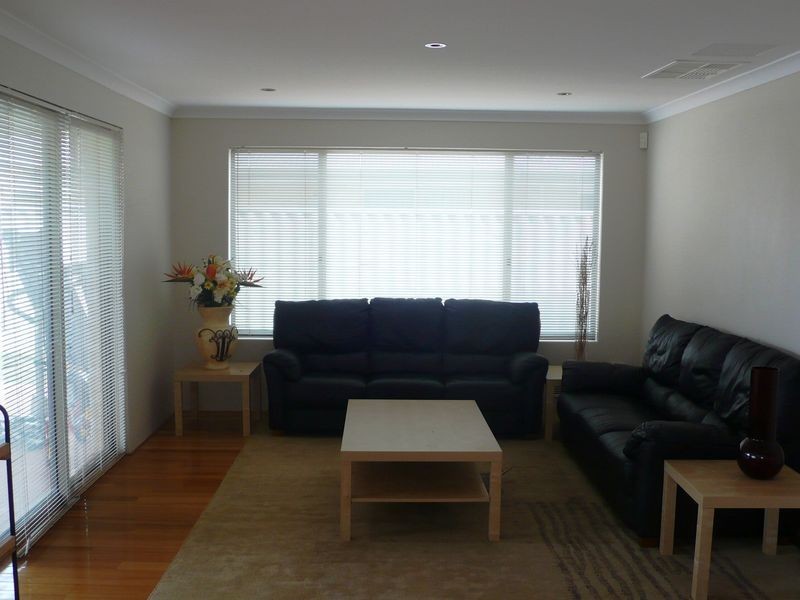 9 Carlton Loop, Canning Vale WA 6155