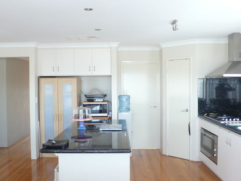 9 Carlton Loop, Canning Vale WA 6155