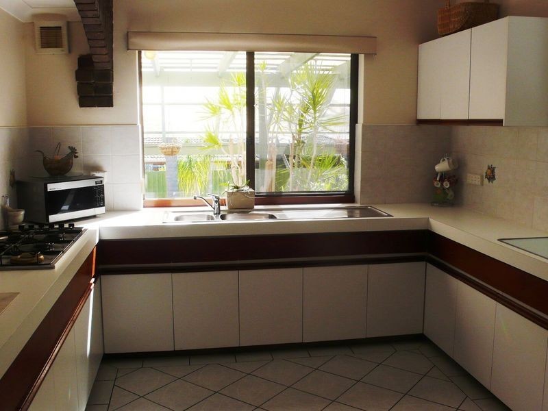 43 Sutherland Drive, Thornlie WA 6108