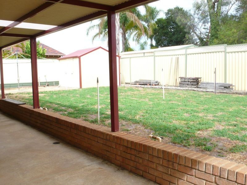 21 Expedition Drive, Thornlie WA 6108