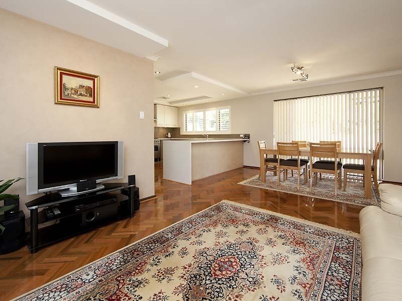 78 Carawatha Avenue, Mount Nasura WA 6112