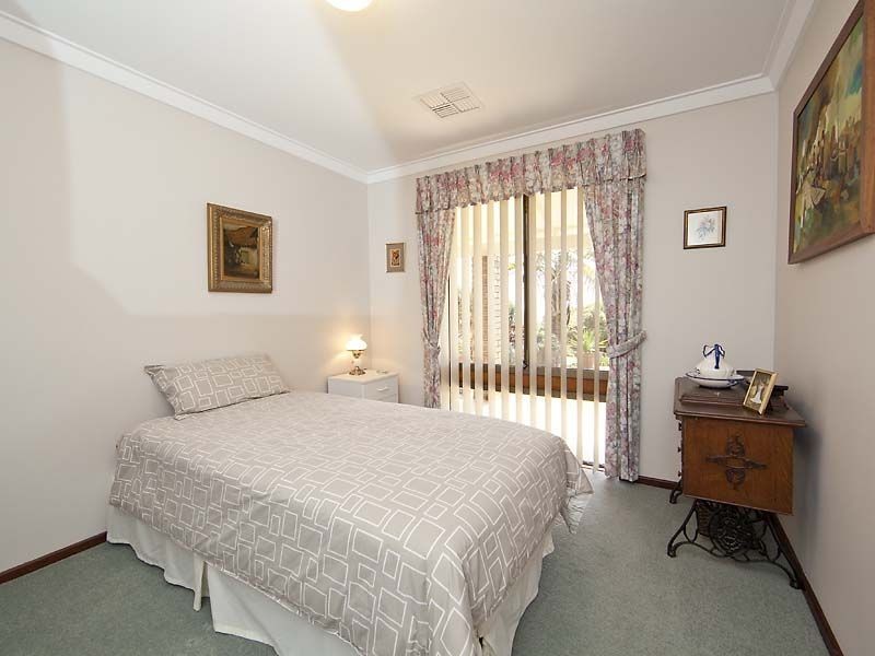 78 Carawatha Avenue, Mount Nasura WA 6112