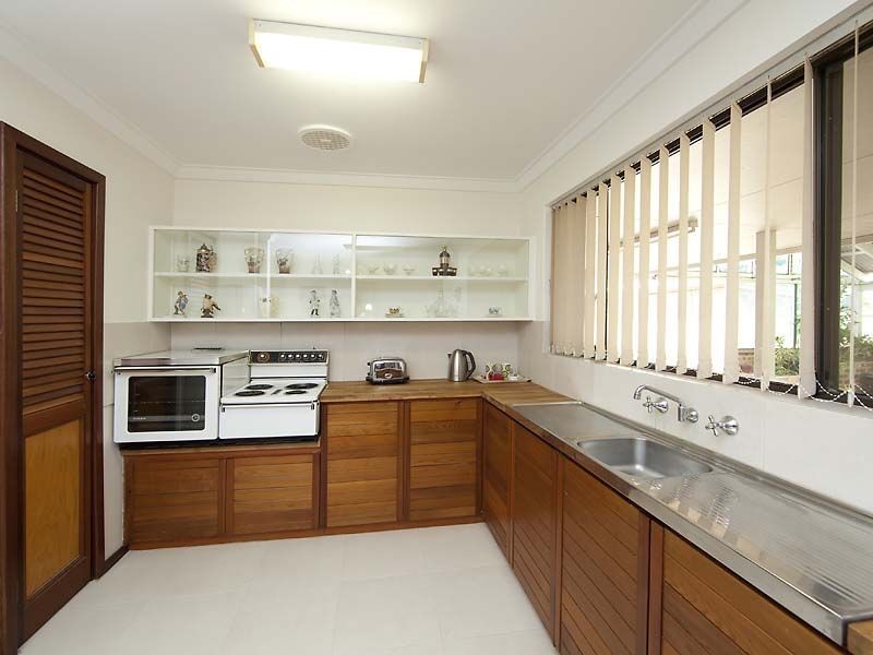 78 Carawatha Avenue, Mount Nasura WA 6112