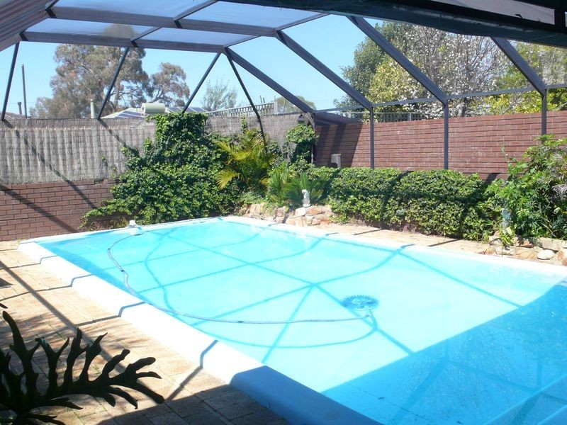 10 Essington Street, Huntingdale WA 6110