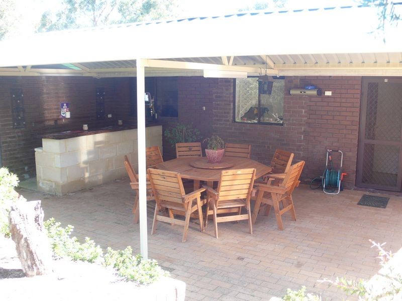 10 Essington Street, Huntingdale WA 6110