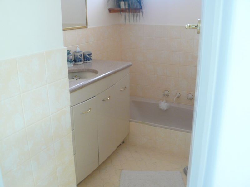 10 Essington Street, Huntingdale WA 6110