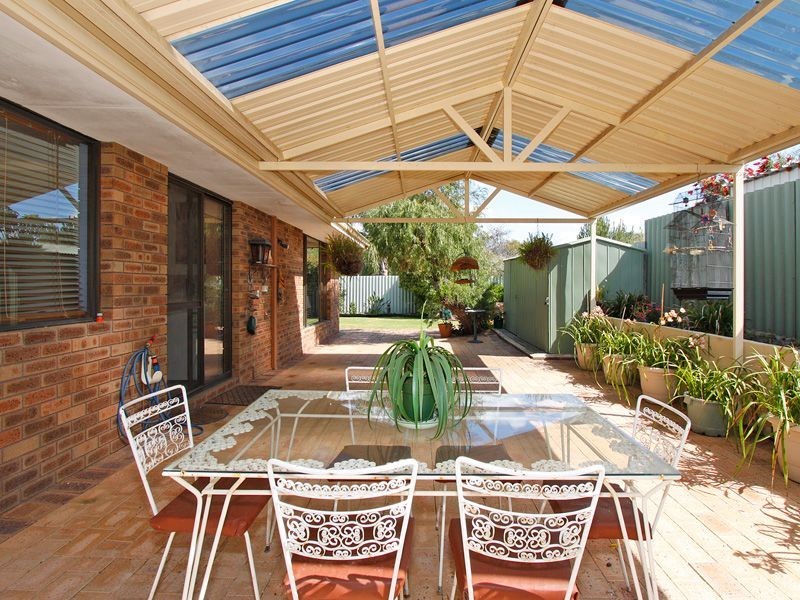 19 Crusader Drive, Thornlie WA 6108