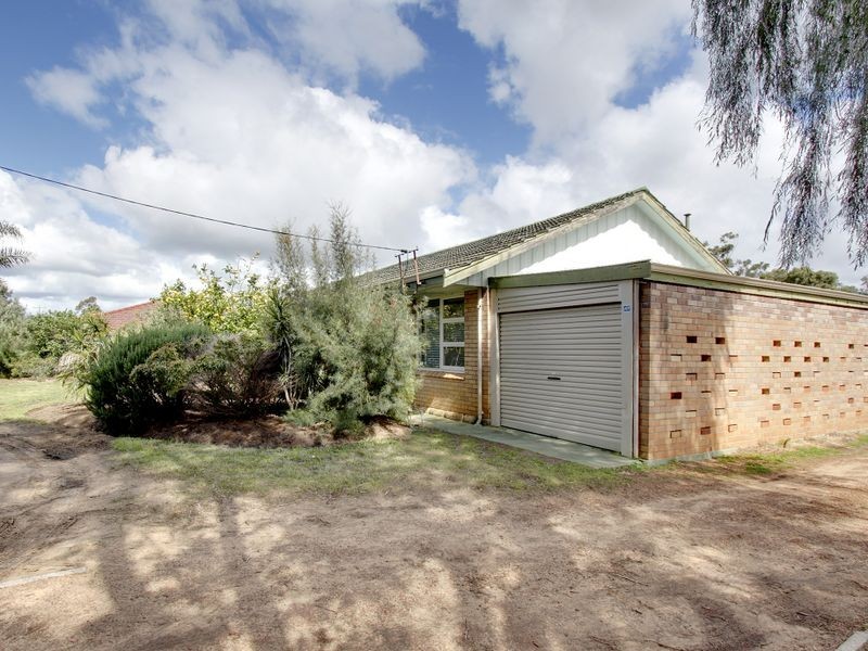 15 Corfield Street, Gosnells WA 6110