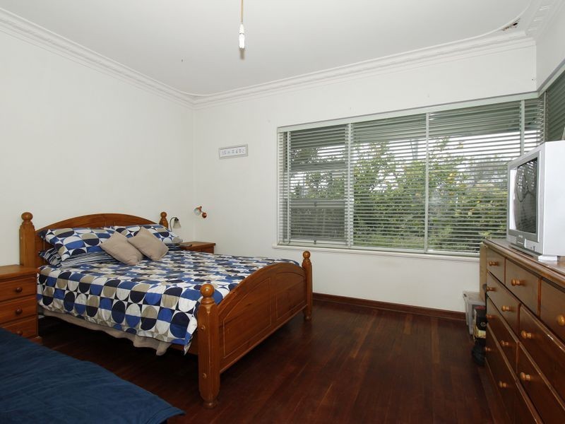 15 Corfield Street, Gosnells WA 6110