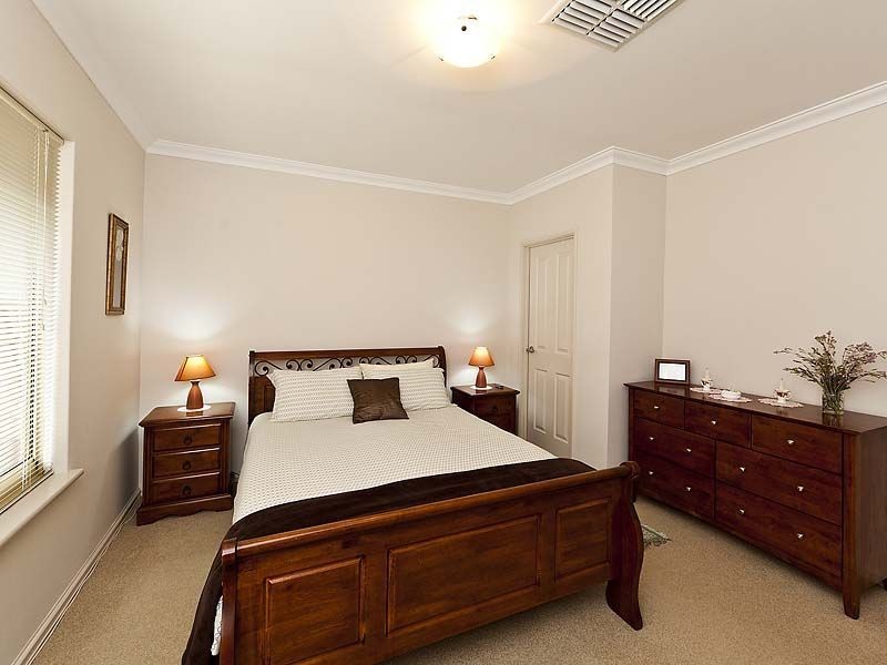 2/1 Cranwell Street, Thornlie WA 6108