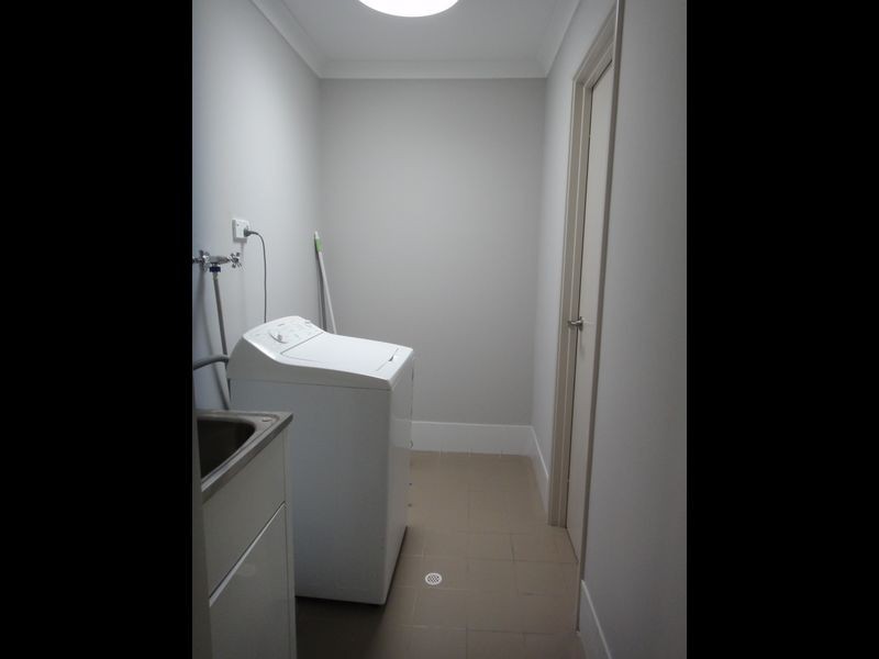 2/166 Wharf Street, Cannington WA 6107