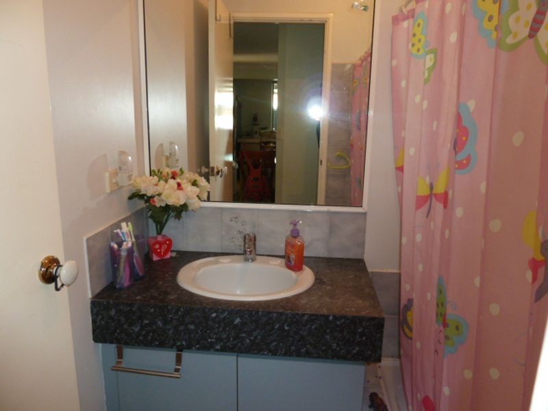 10 Price Court, Brookdale WA 6112