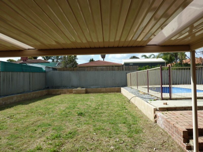 22 Calliandra Way, Forrestfield WA 6058