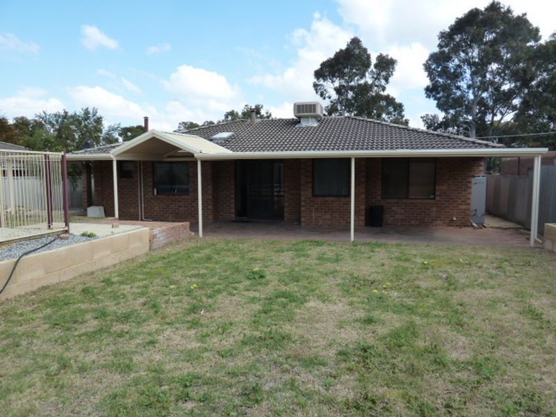 22 Calliandra Way, Forrestfield WA 6058