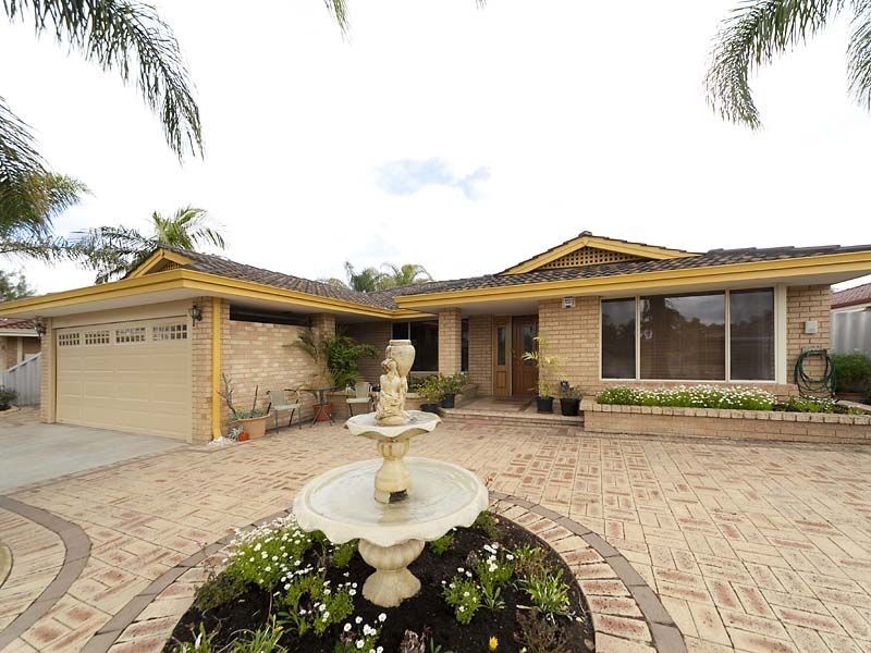 42 Tea Tree Way, Thornlie WA 6108