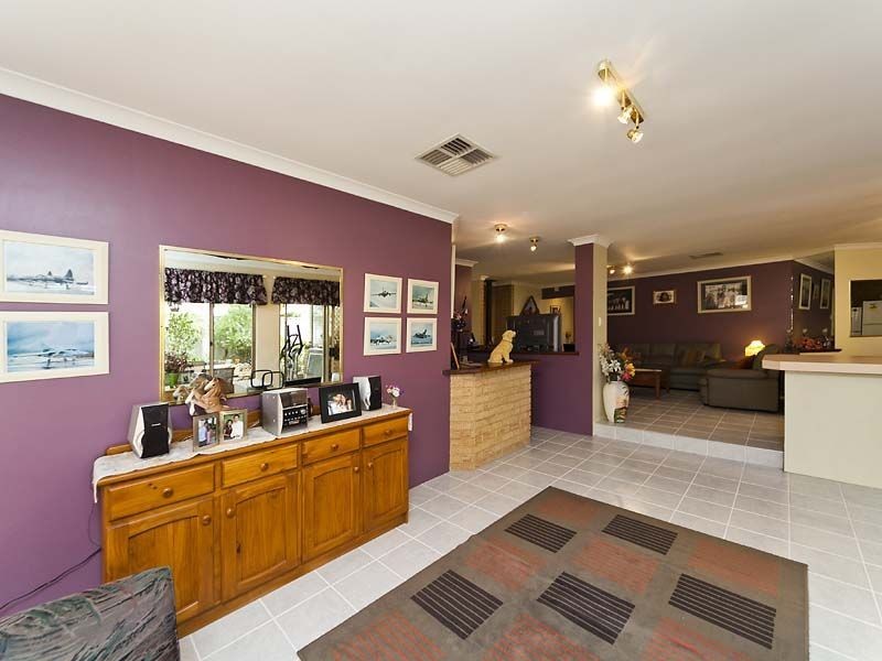 42 Tea Tree Way, Thornlie WA 6108