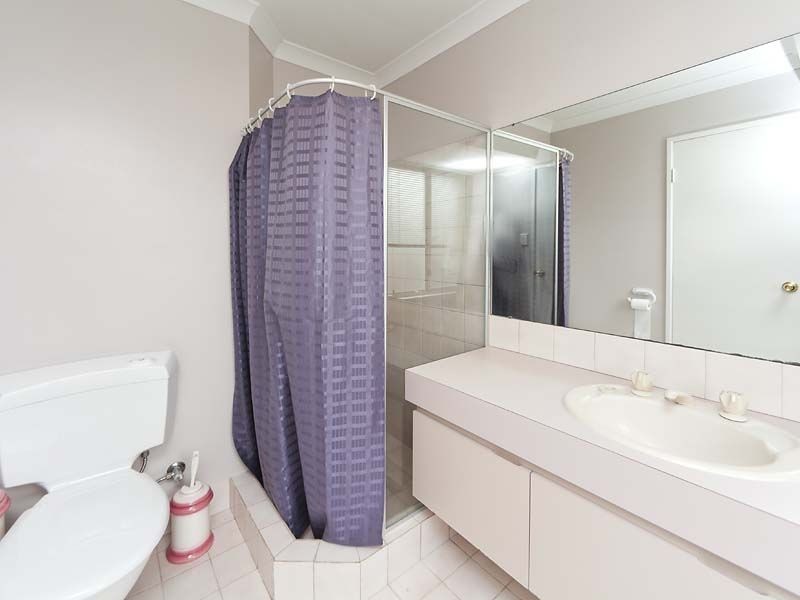 42 Tea Tree Way, Thornlie WA 6108
