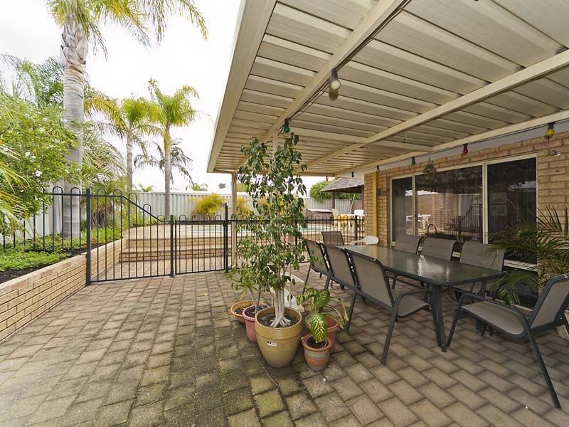 42 Tea Tree Way, Thornlie WA 6108