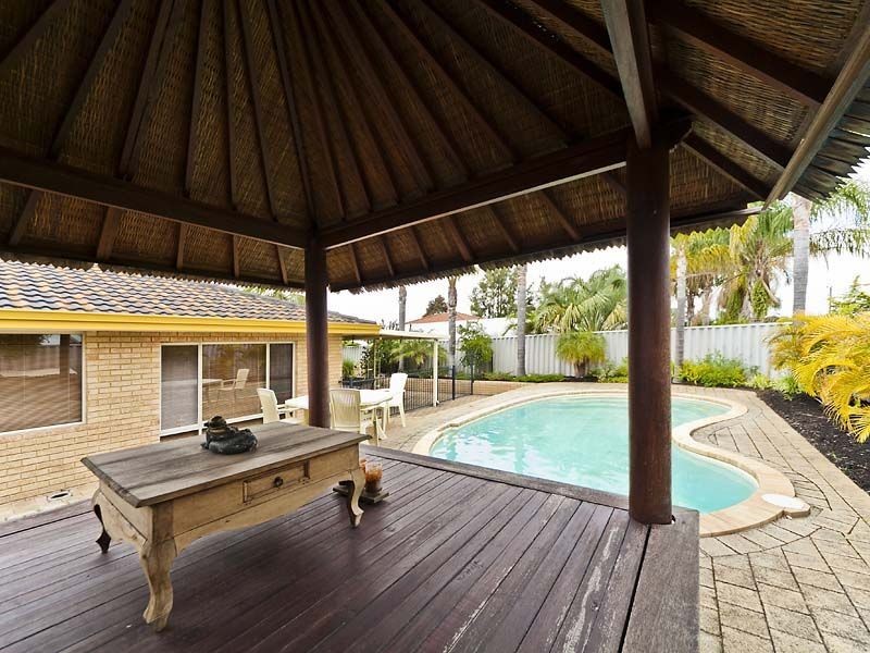 42 Tea Tree Way, Thornlie WA 6108