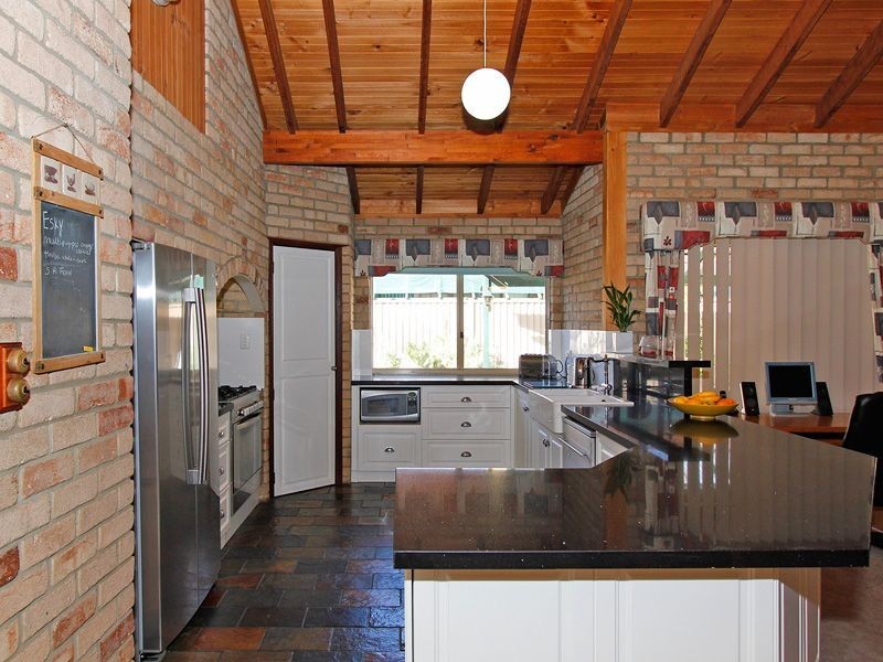 40 Timbercrest Road, Thornlie WA 6108