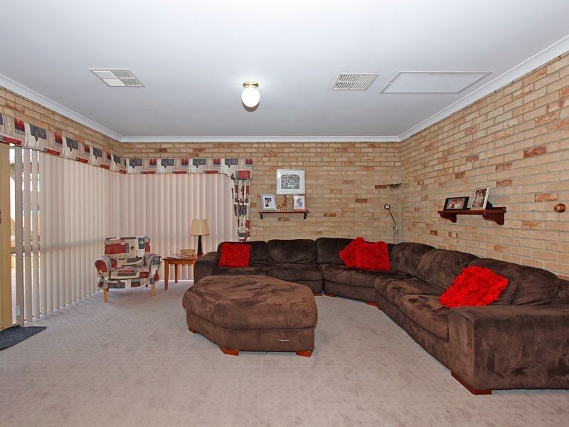 40 Timbercrest Road, Thornlie WA 6108