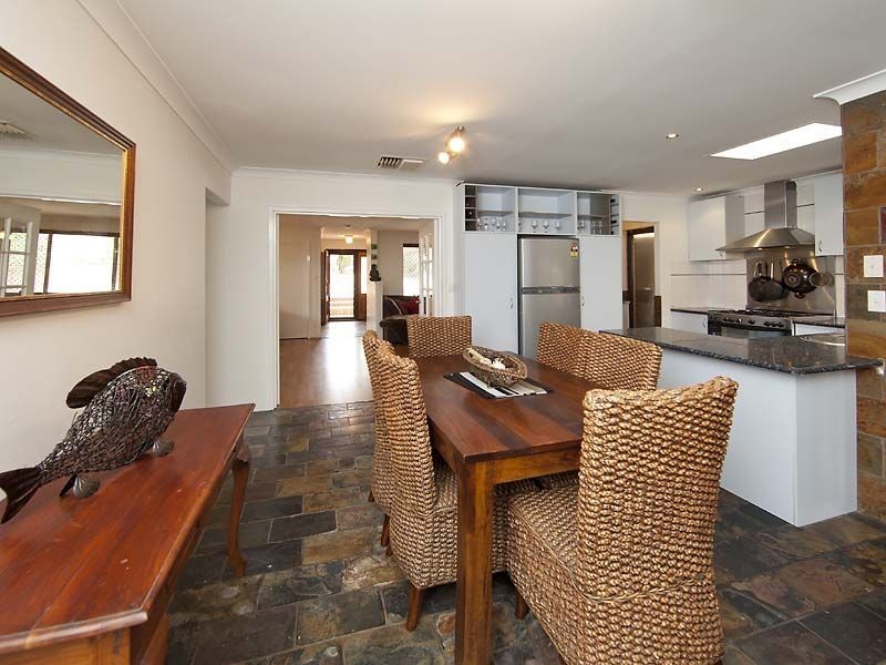 21 Kidman Court, Thornlie WA 6108