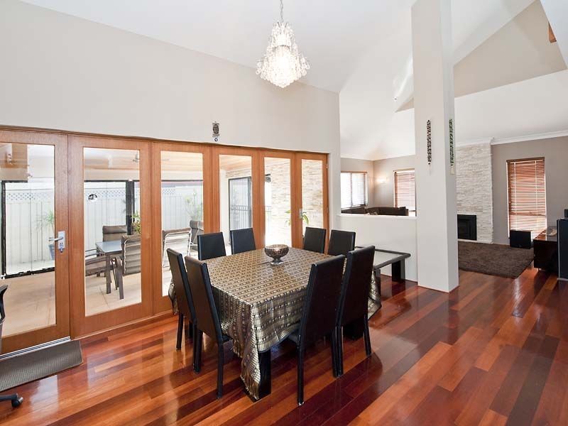 39 Welbeck Road, Canning Vale WA 6155
