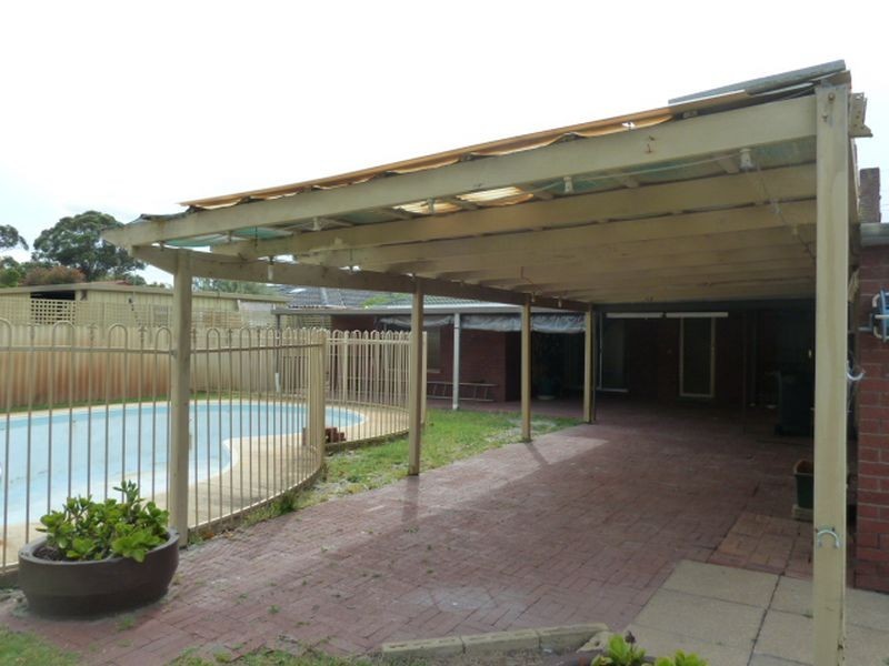 26 Oriole Way, Thornlie WA 6108