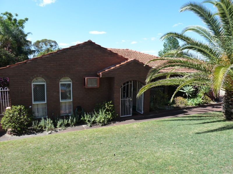 39 Sutherland Drive, Thornlie WA 6108