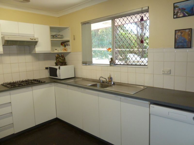 39 Sutherland Drive, Thornlie WA 6108