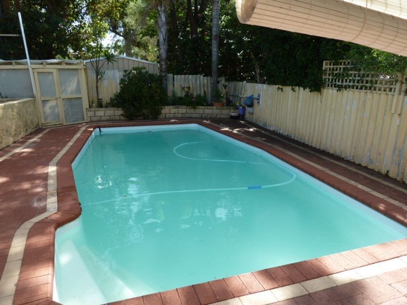 39 Sutherland Drive, Thornlie WA 6108