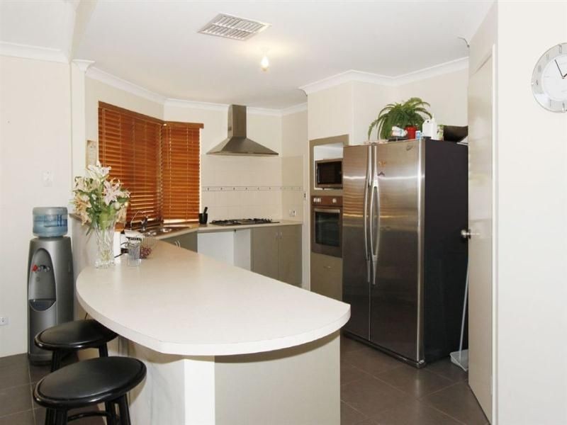 20 Covington Loop, Success WA 6164